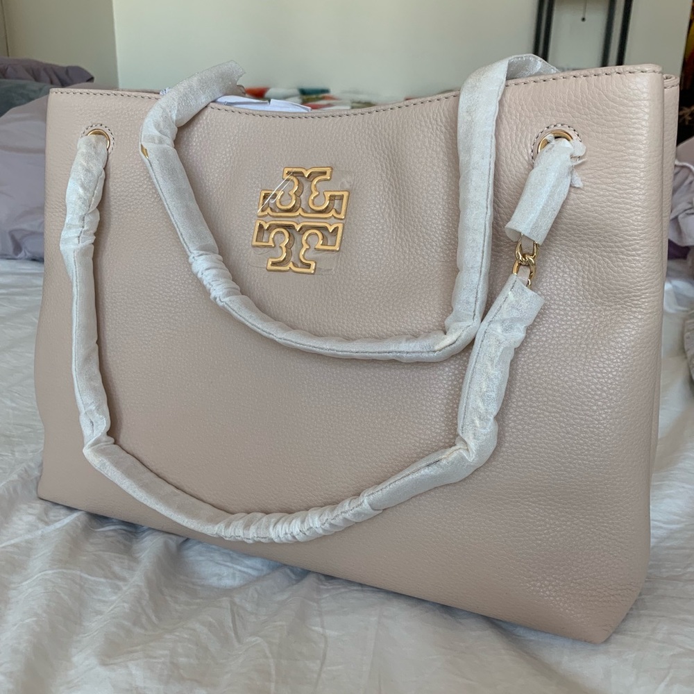 Brand new Tory Burch bag!!